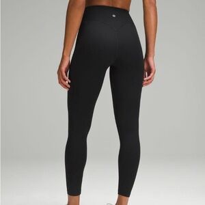 Lululemon Women's Breezethrough High-rise Tight 25" size 6